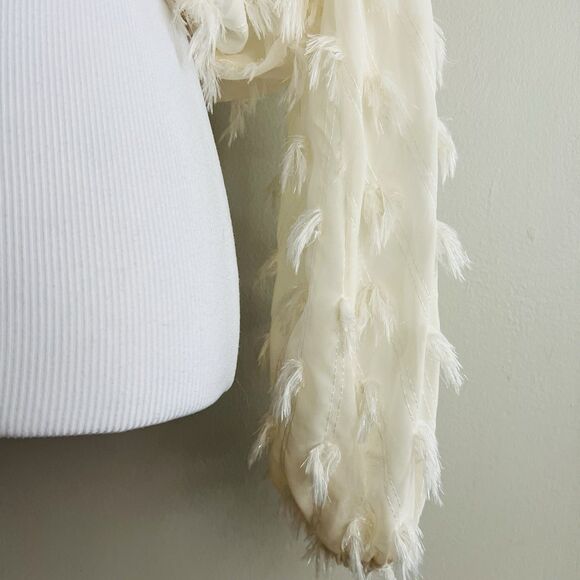 Gorgeous White Swiss Dot Soft Flowy Cropped Billowy Blouse Cottagecore ~ Medium - Picture 5 of 9